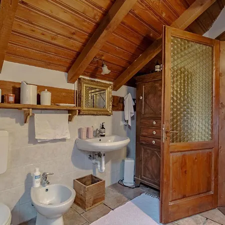 بيت للعطل In Fraz Alpicella, Varaz *