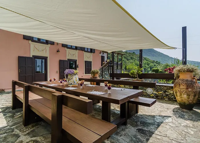 In Fraz Alpicella, Varaz Ferienhaus Il Pero