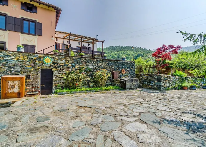 In Fraz Alpicella, Varaz