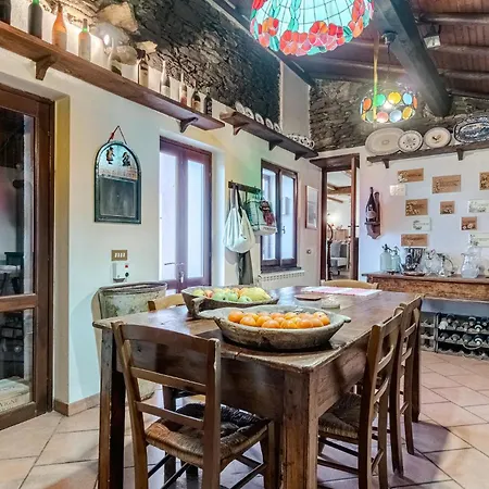 In Fraz, Alpicella, Varaz بيت للعطل