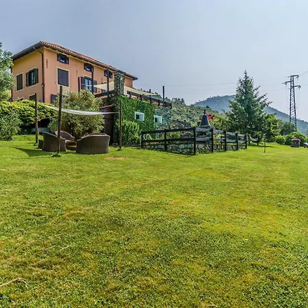 In Fraz Alpicella, Varaz Holiday home *